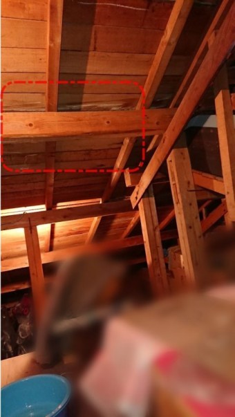 雨漏り発生屋根裏部屋
