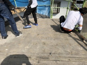 鹿児島市屋根の葺き替えの様子