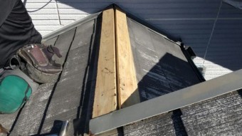 棟板金補修を行っております。