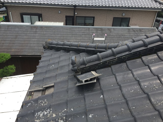 部分でめくった屋根