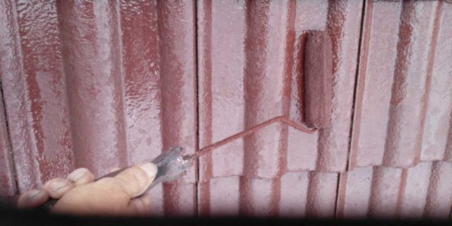 【鹿児島県霧島市】郡田にある三角屋根の住宅でセメント瓦の塗装をおこないました！上塗り